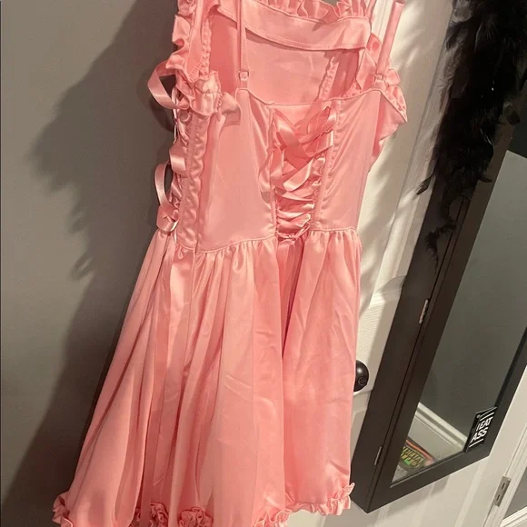 Pink Ruffled satin Dress - Picture 5 of 9